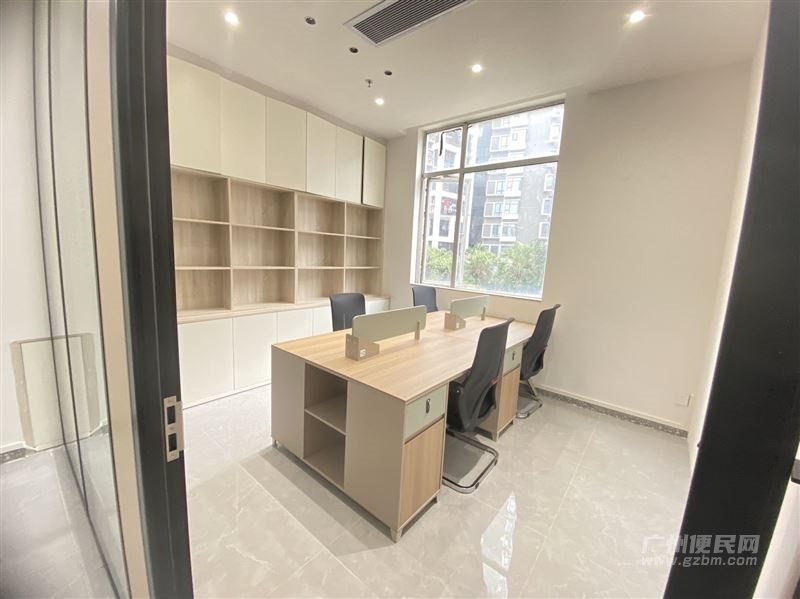 地铁口精装，125方，2+1格局，花都办公室出租